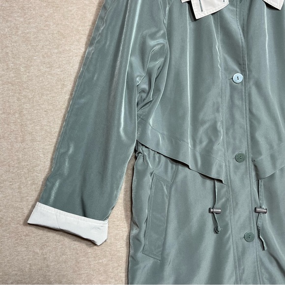 Sold - Picture 2 of 8